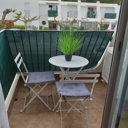Studio De 25M2 Tout Equipe A 250M Du Bord De Mer La Grande Motte Luaran gambar